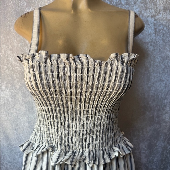 Universal Thread Strapless Gray and White Dress - Picture 3 of 9